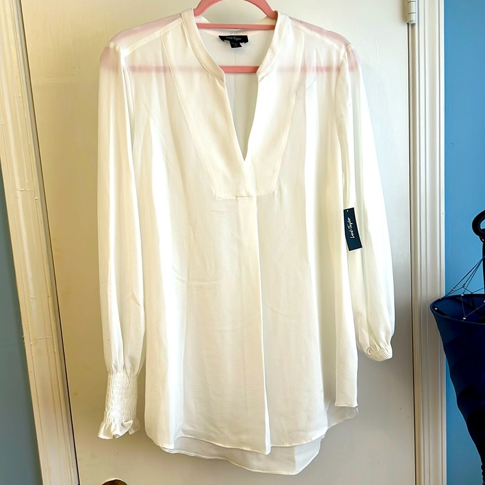 NWT L&T white flowing tunic